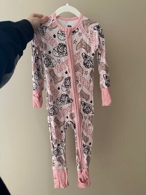 Kids Pink Footed One-Piece Sleeper - Cozy Printed Pajamas